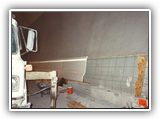 028 Barrier wall pour